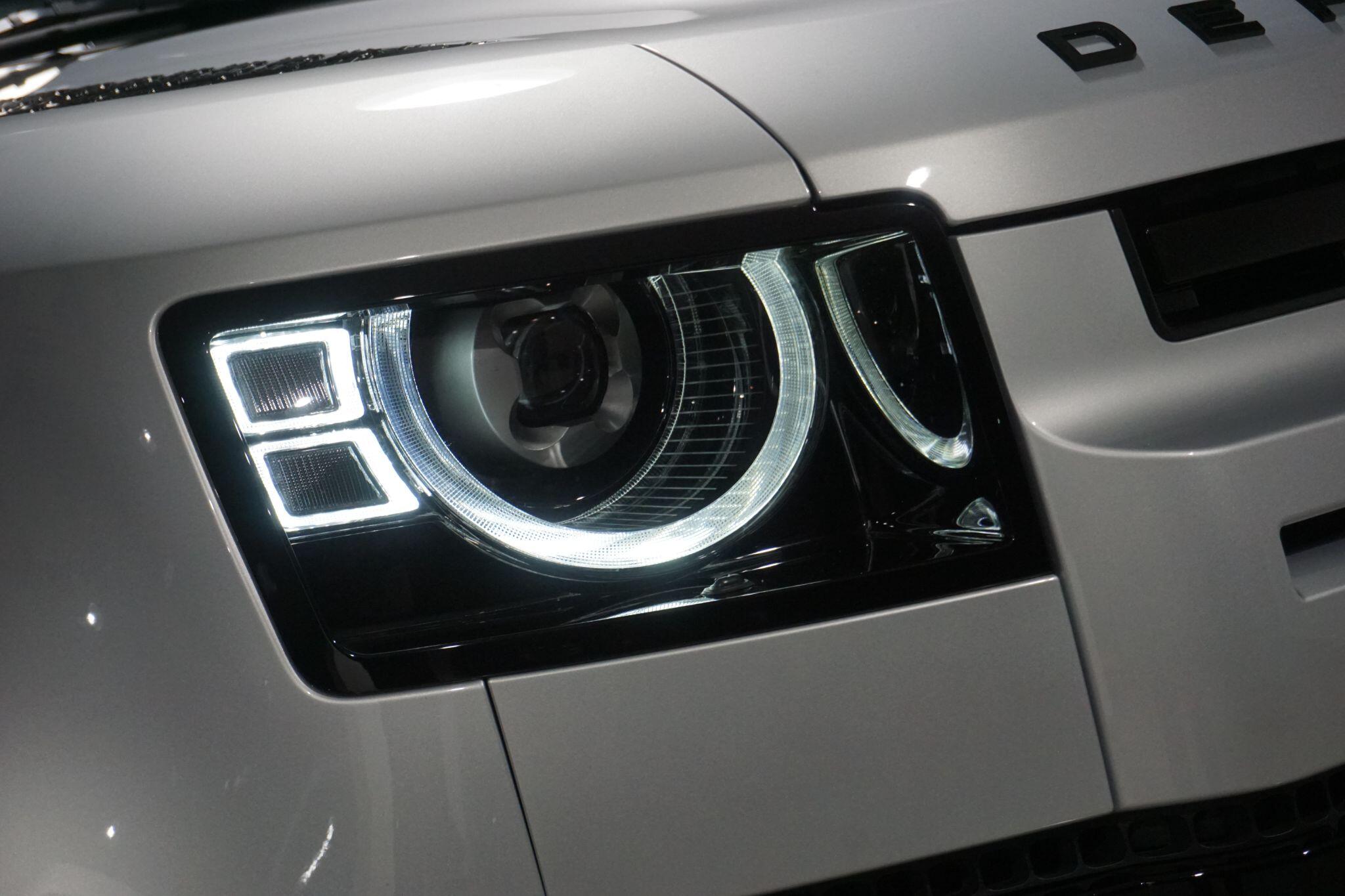 Land Rover Defender 110 2.0 P400e 15.4kWh XS Edition SUV 5dr Petrol Plug-in Hybrid Auto 4WD Euro 6 (s/s) (404 ps)
